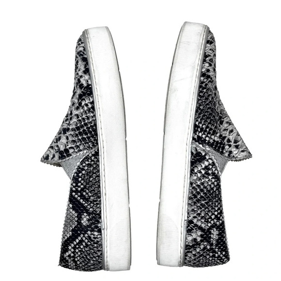 Stuart Weitzman Nuggets Snake Print Slip-On Size 9 - Picture 2 of 15